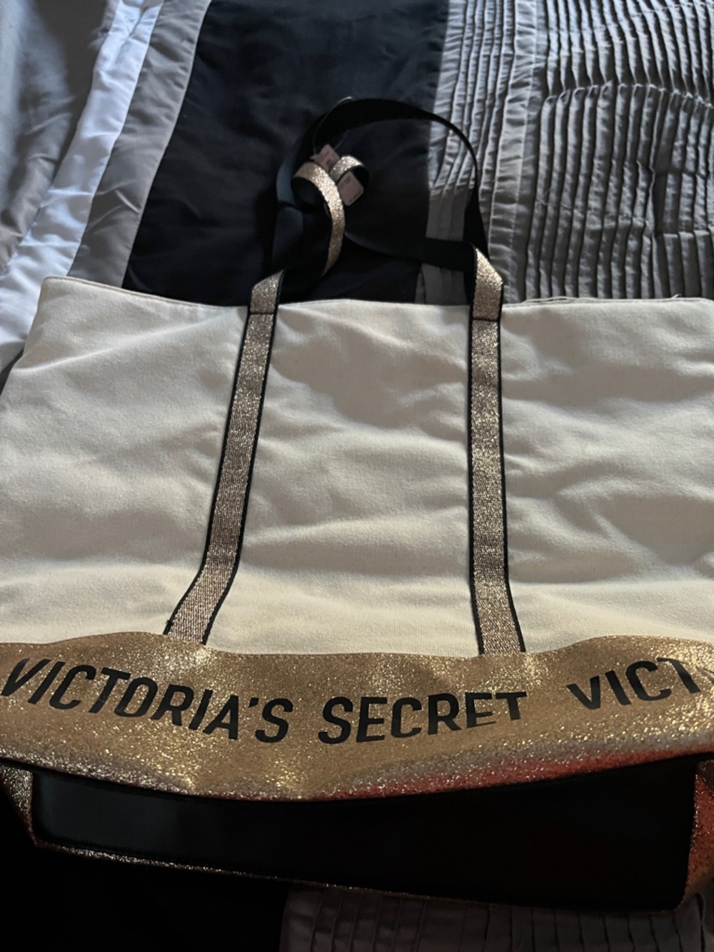 Victoria's Secret White Tote with Gold Glitter Trim - Picture 3 of 7